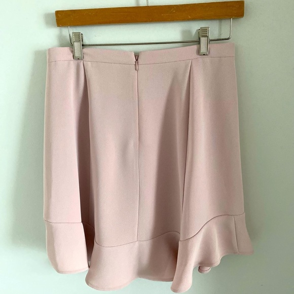 J.Crew Mini Skirt w/Ruffle Hem Back Zipper Fully Lined Excellent Condition Sz 4 - Picture 2 of 5